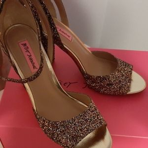 NEW Betsey Johnson Glitter Heels